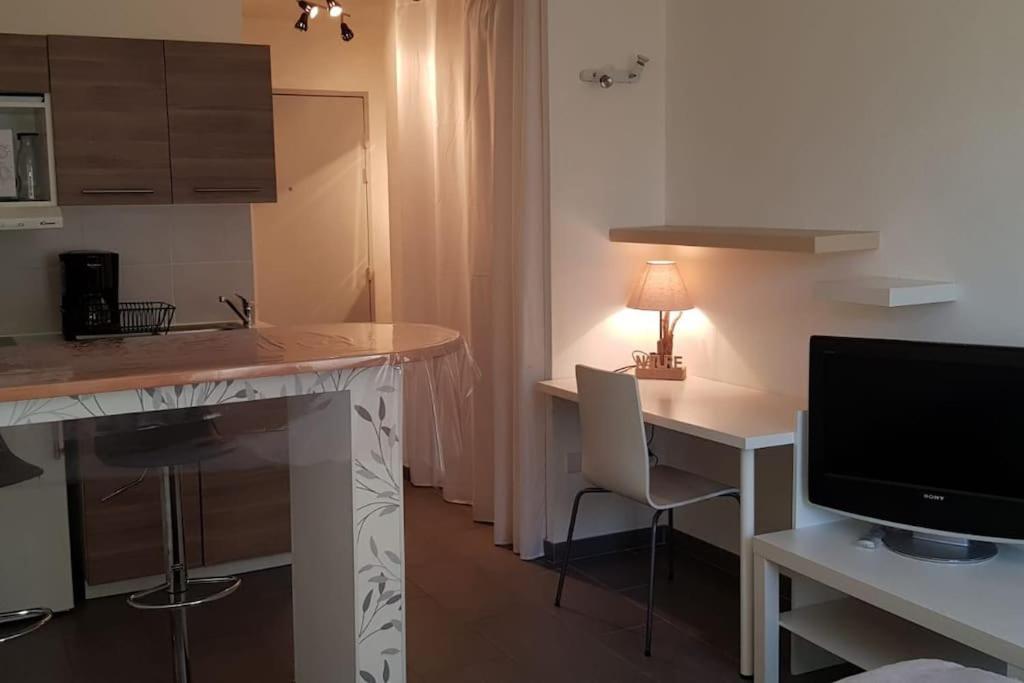 Apartamento Cosy flat Bussy-Saint-Georges Exterior foto